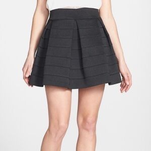 Devlin Prim Pleated Black Circle Skirt Sz M
